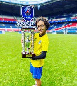 Atletas Escolinha de Futebol do PSG