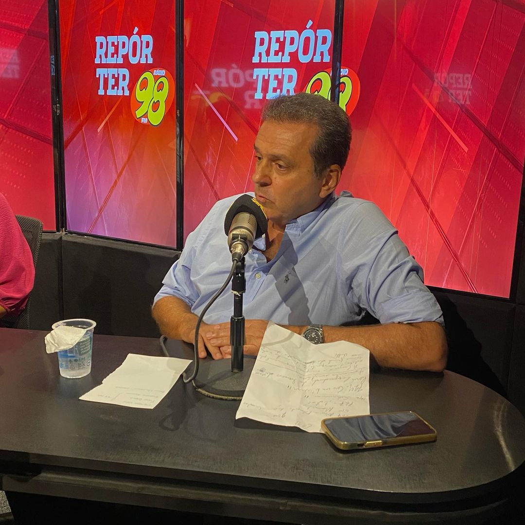 Carlos Eduardo surpreende um total de zero pessoas