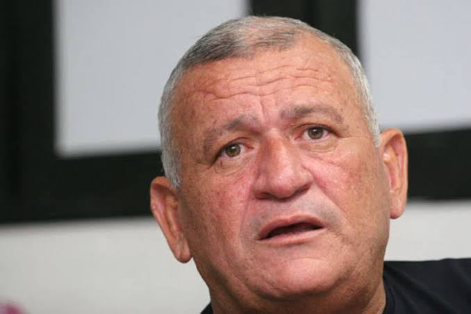 Morre Flávio Anselmo